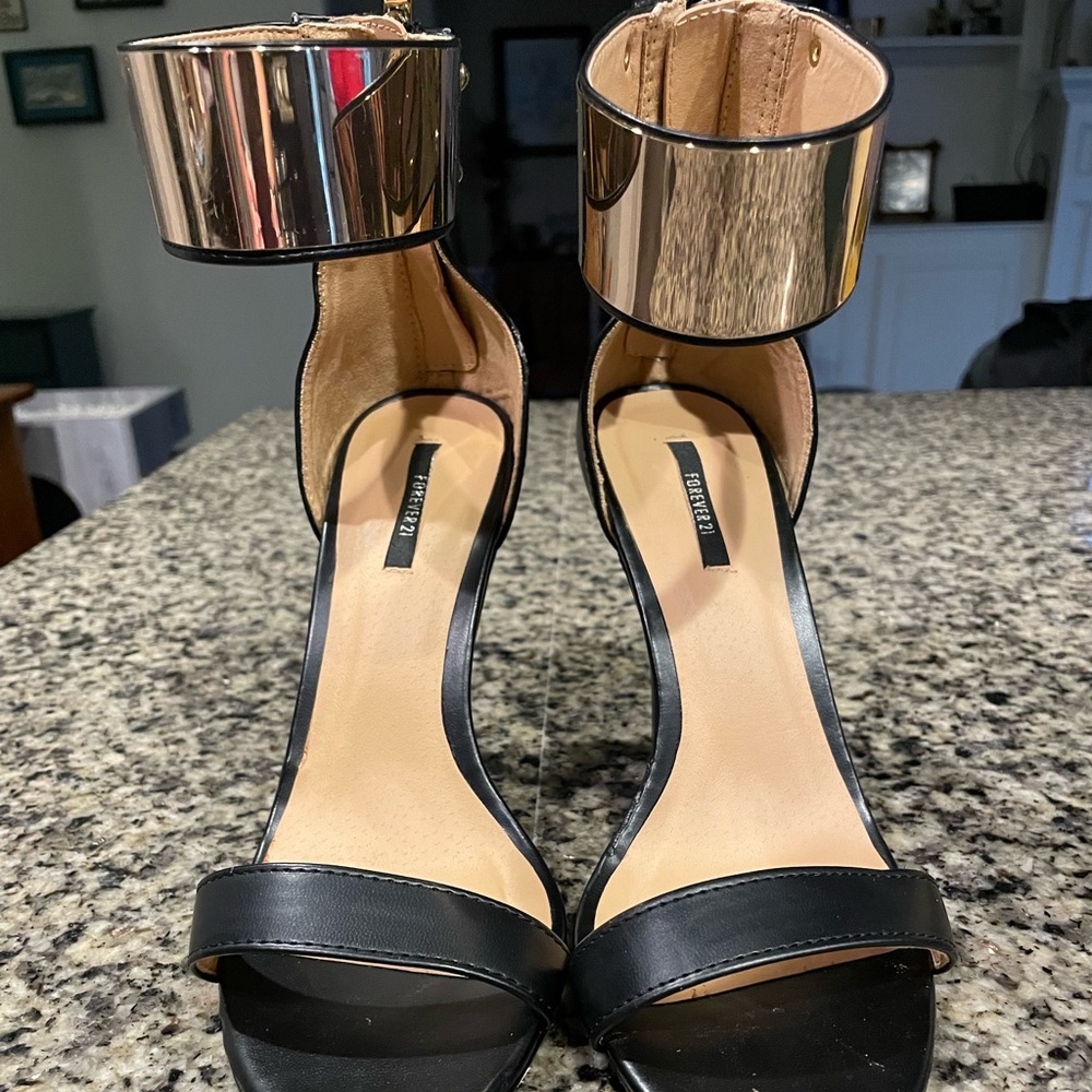 Sexy Black Forever 21 Heels Women’s 8.5